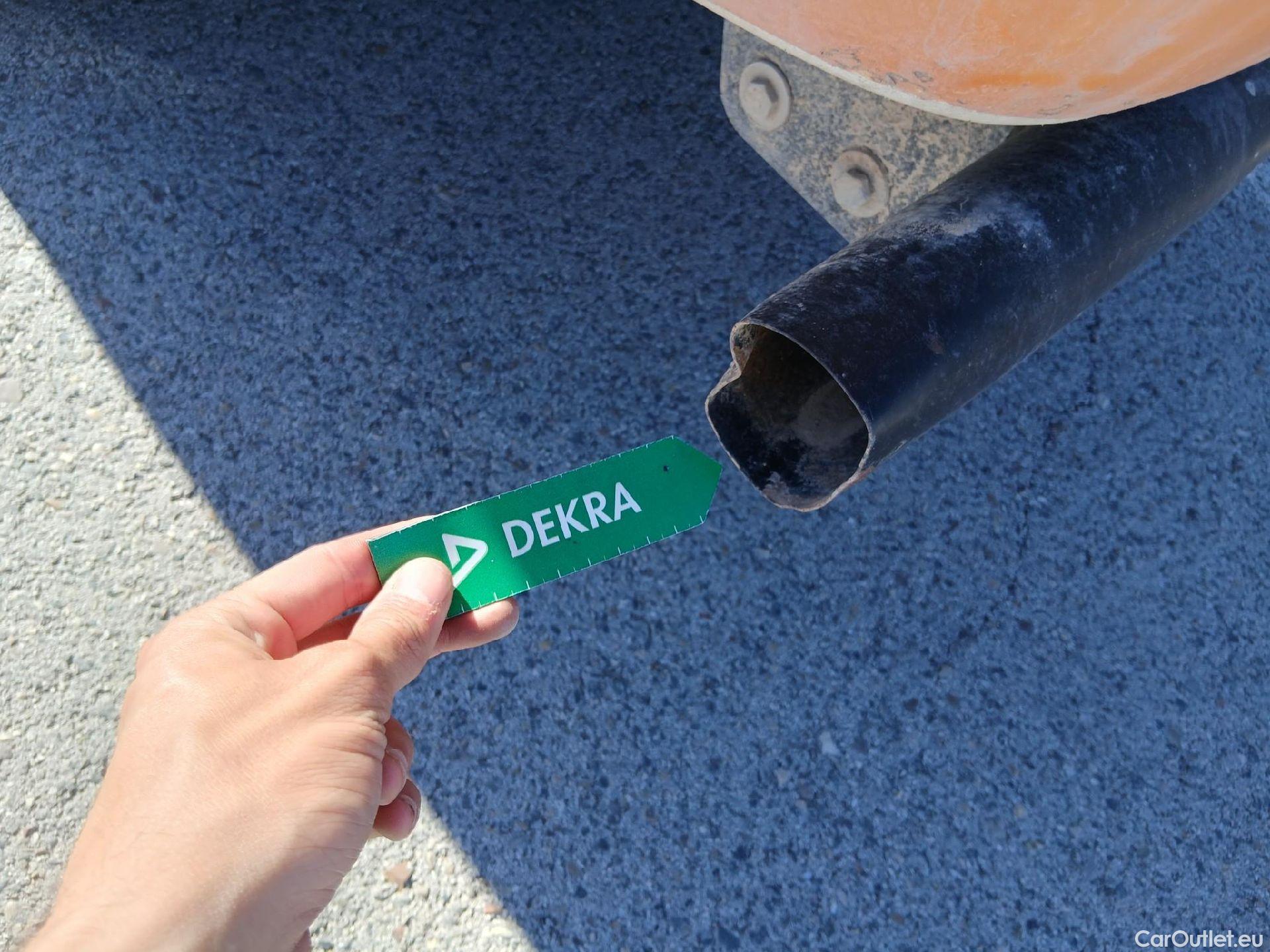  Ford  Ranger FORD  VU 4p 6G pickup 2.2 TDCi 118kW 4x4 Doble Cab. XL S/S #28