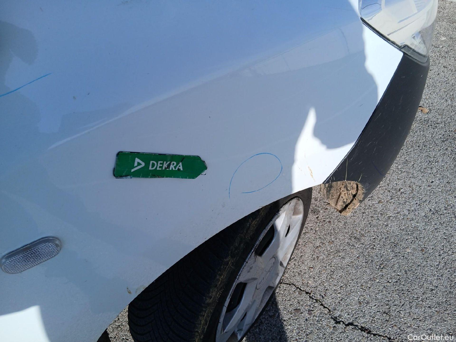  Dacia  Dokker DACIA  VU 4p 1G furgón derivado de Van Ambiance dCi 66kW (90CV) EU6 #37