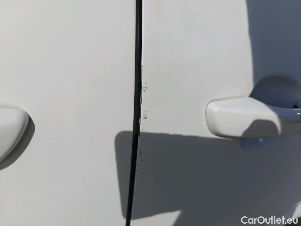  Peugeot  RIFTER PEUGEOT  / 2018 / 5P / monovolumen compacto Active Long BlueHDi 73kW #45