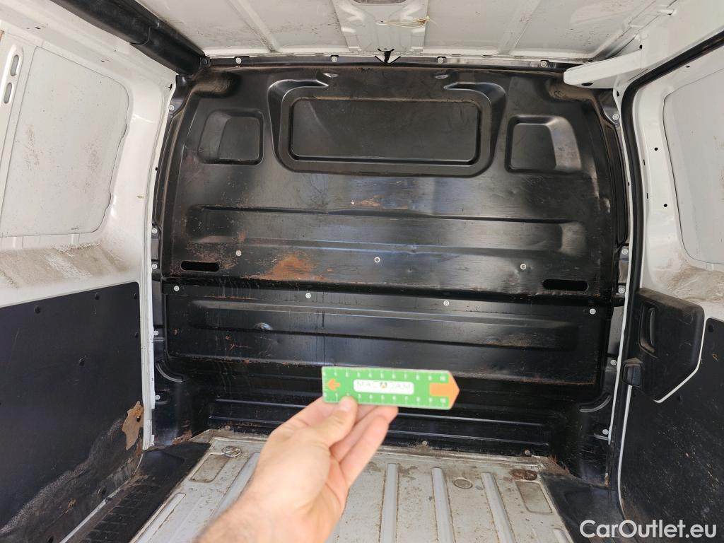  Peugeot  Expert PEUGEOT  / 2016 / 4P / furgón Furgón Premium 1.5 BlueHDi 100 Standard (AC) #24