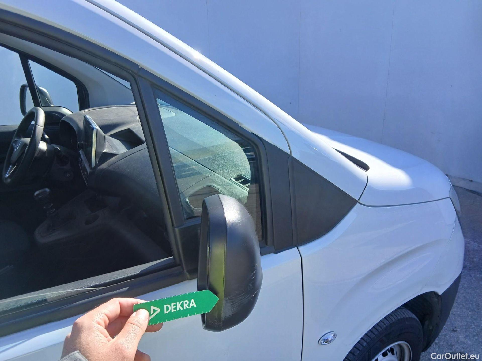  Opel  Combo OPEL  / 2018 / 3P / furgón derivado de turismo 1.5 TD 75kW (100CV) Express L H1 650kg #30