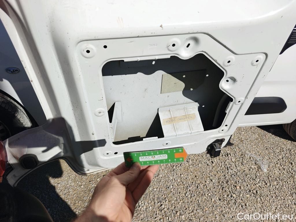  Peugeot  Expert PEUGEOT  / 2016 / 4P / furgón Furgón Premium 1.5 BlueHDi 100 Standard (AC) #57