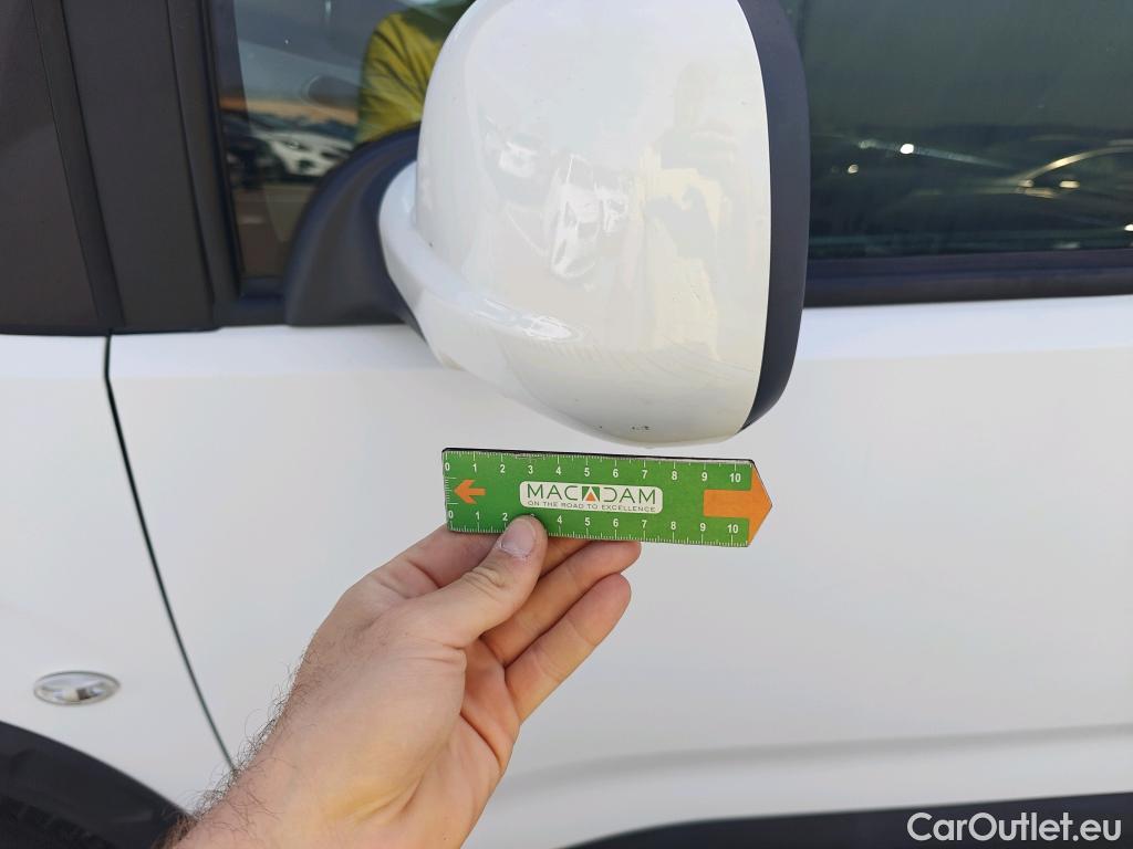  Peugeot  RIFTER PEUGEOT  / 2018 / 5P / monovolumen compacto Active Long BlueHDi 73kW #39