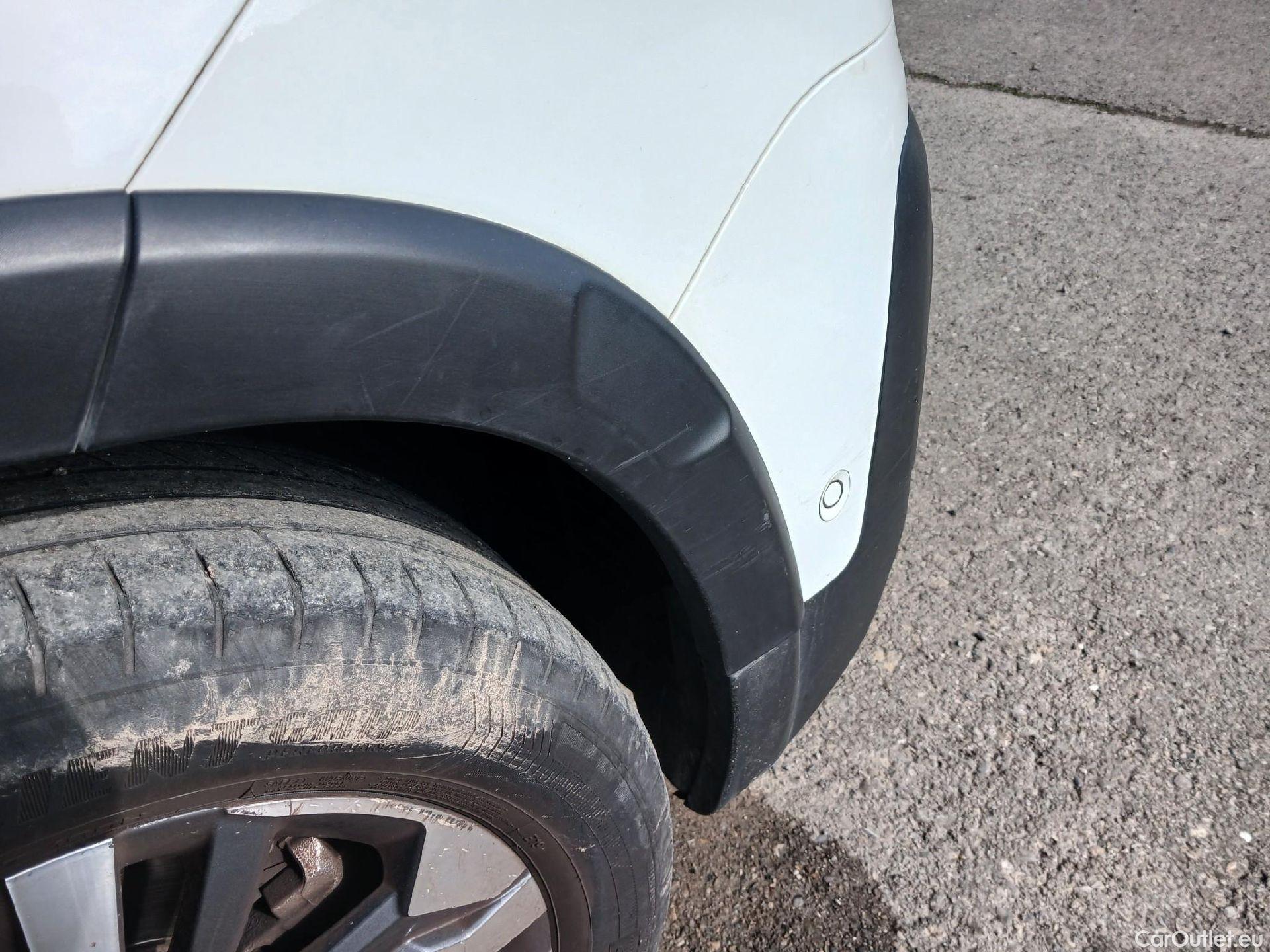  Peugeot  RIFTER PEUGEOT  / 2018 / 5P / monovolumen compacto GT Line Standard BlueHDi 96kW #28