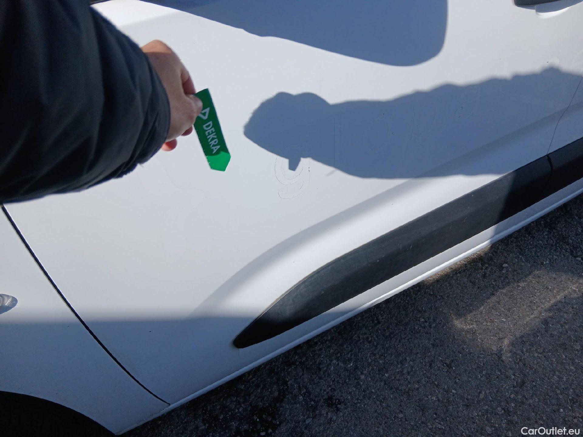  Opel  Combo OPEL  / 2018 / 3P / furgón derivado de turismo 1.5 TD 75kW (100CV) Express L H1 650kg #11