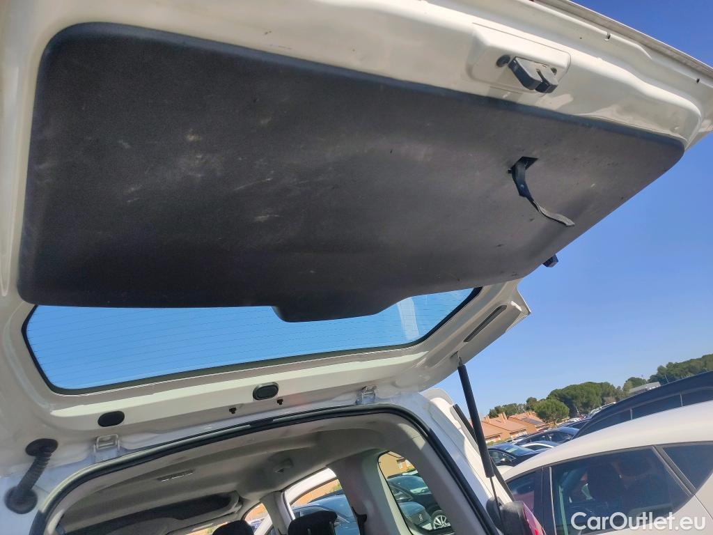  Peugeot  RIFTER PEUGEOT  / 2018 / 4P / monovolumen compacto Access Standard BlueHDi 73kW #21