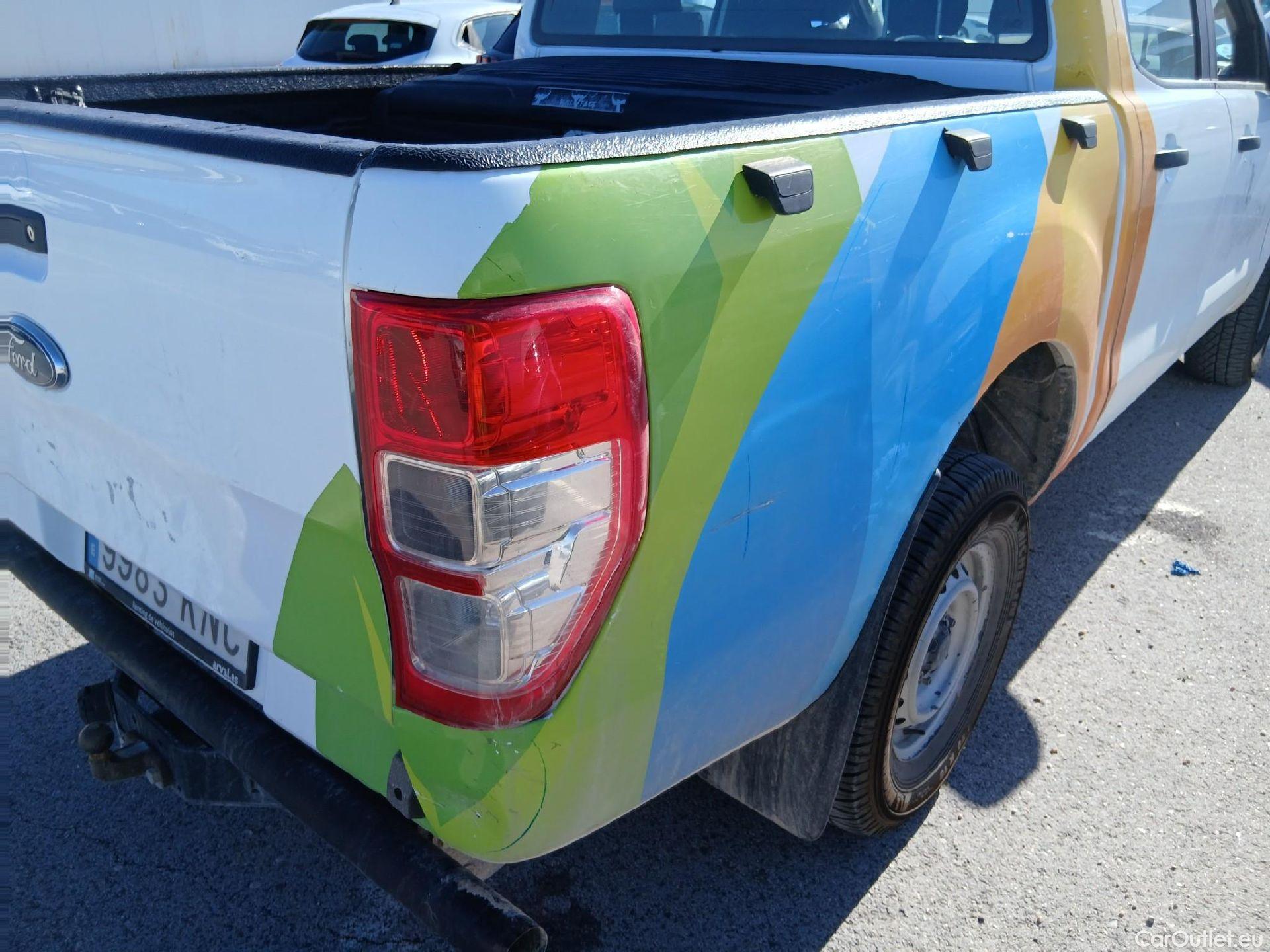  Ford  Ranger FORD  VU 4p 6G pickup 2.2 TDCi 118kW 4x4 Doble Cab. XL S/S #34