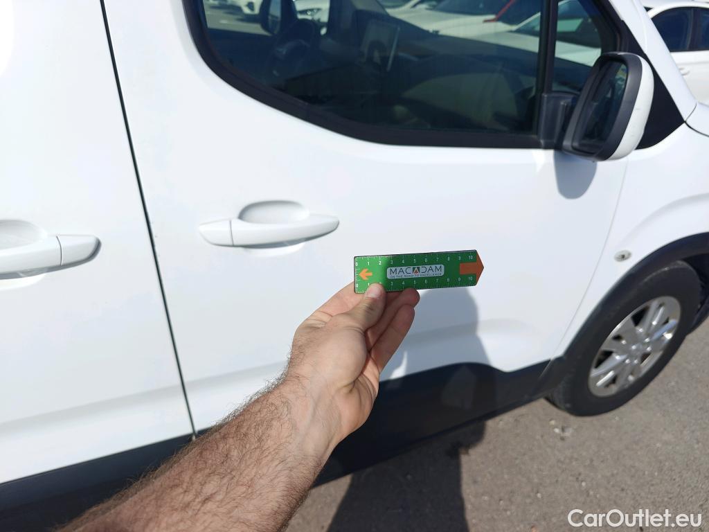  Peugeot  RIFTER PEUGEOT  / 2018 / 5P / monovolumen compacto Active Long BlueHDi 73kW #43