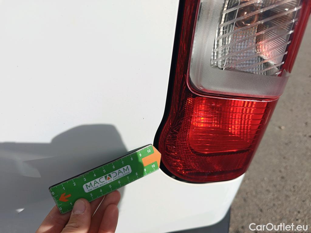  Peugeot  RIFTER PEUGEOT  / 2018 / 5P / monovolumen compacto Active Long BlueHDi 73kW #7