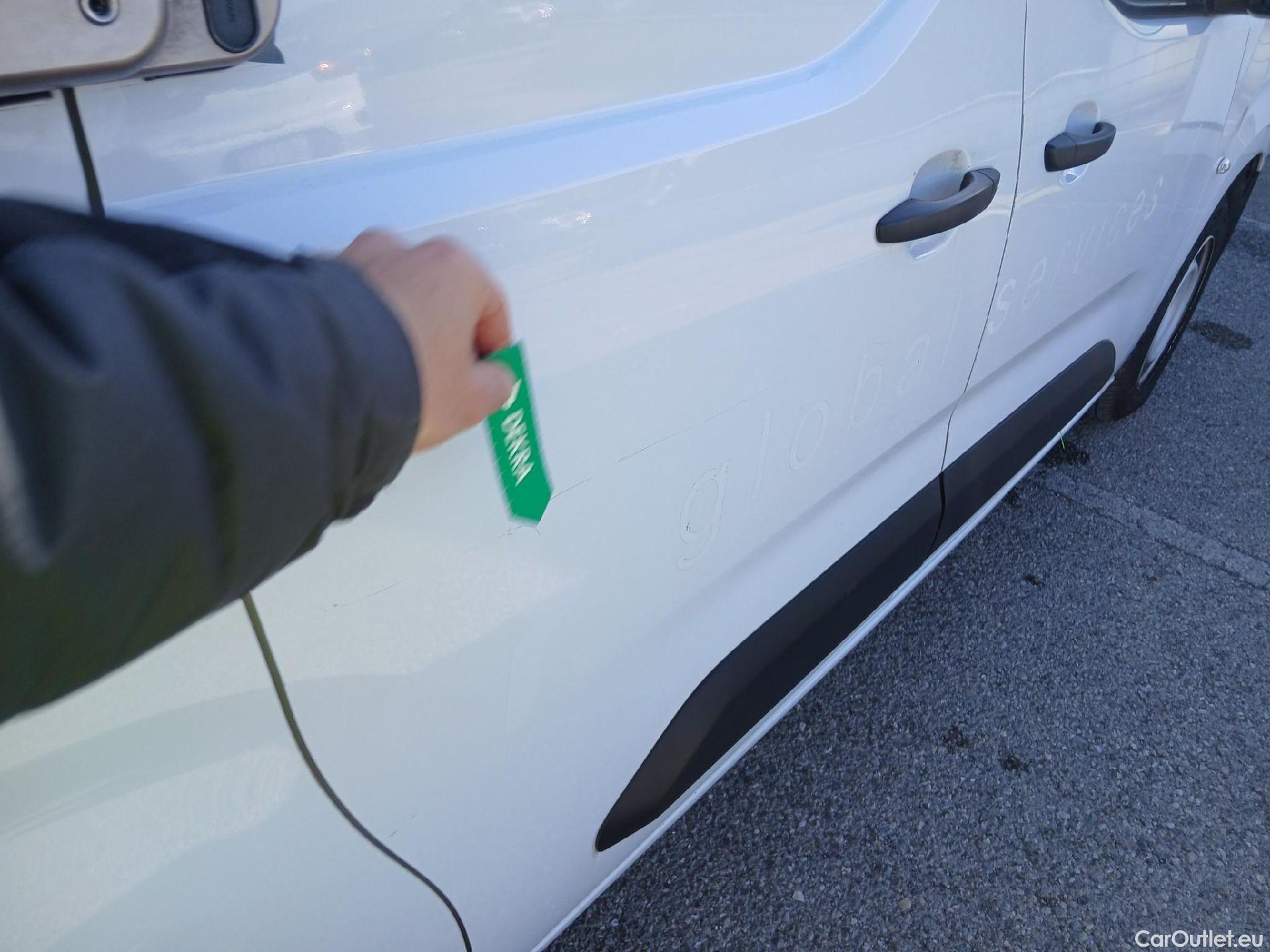  Opel  Combo OPEL  / 2018 / 3P / furgón derivado de turismo 1.5 TD 75kW (100CV) Express L H1 650kg #25