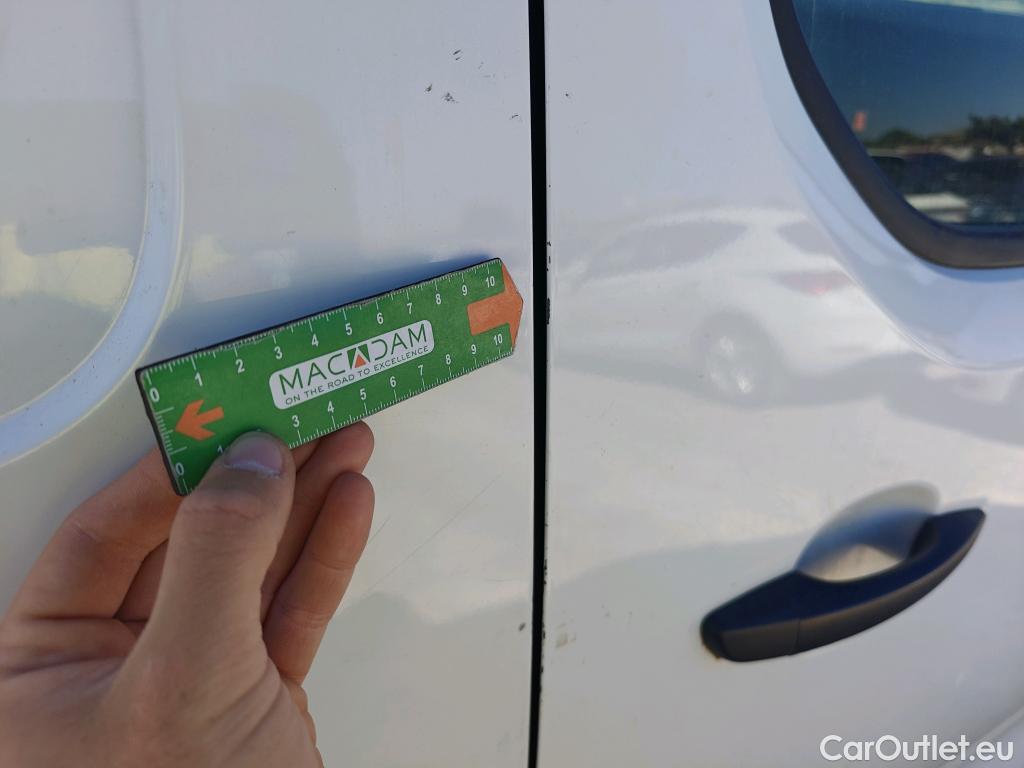  Peugeot  Expert PEUGEOT  / 2016 / 4P / furgón Furgón Premium 1.5 BlueHDi 100 Standard (AC) #42