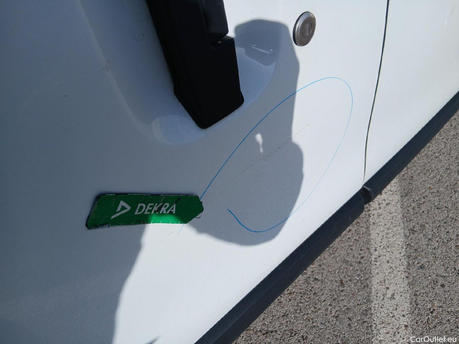  Dacia  Dokker DACIA  VU 4p 1G furgón derivado de Van Ambiance dCi 66kW (90CV) EU6 #31