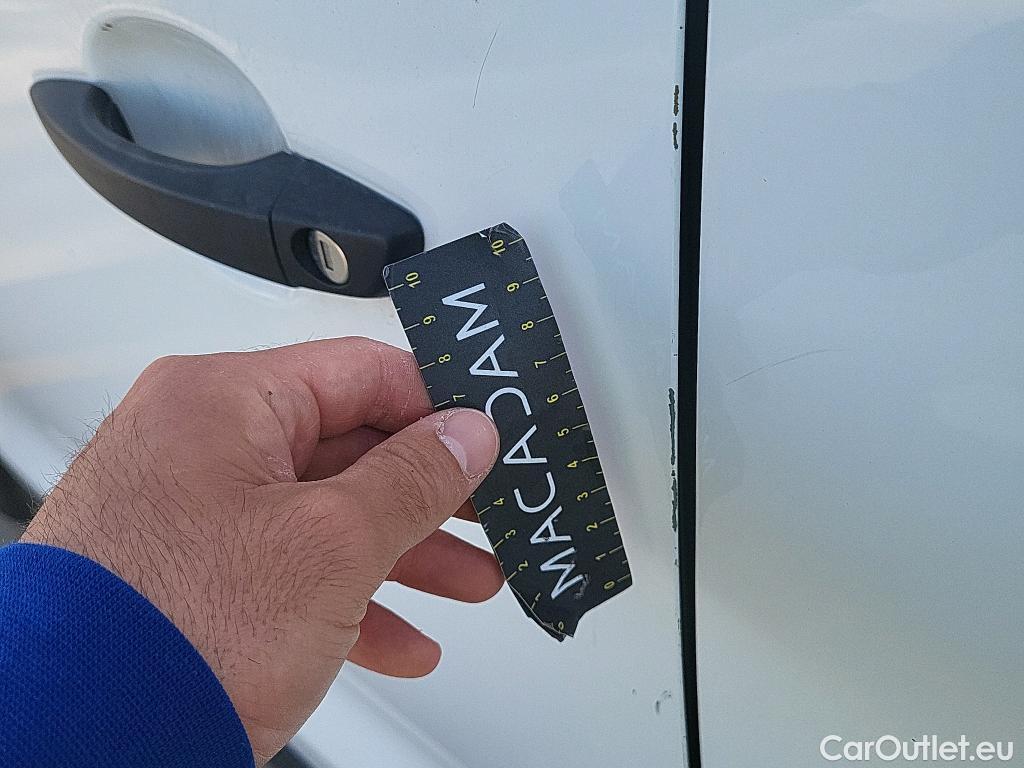  Opel  Vivaro OPEL  / 2019 / 4P / combi 1.5 Diésel 88kW (120CV) L Std Express #26