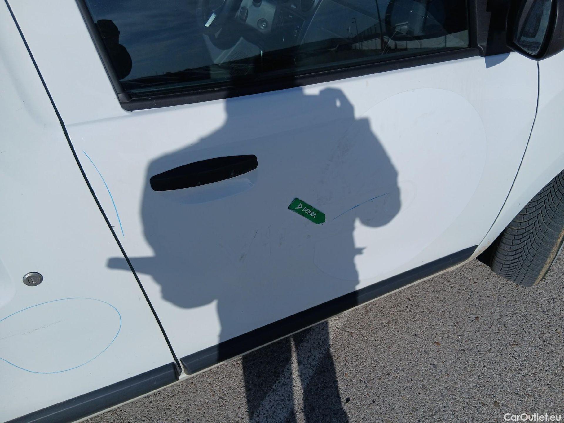  Dacia  Dokker DACIA  VU 4p 1G furgón derivado de Van Ambiance dCi 66kW (90CV) EU6 #35