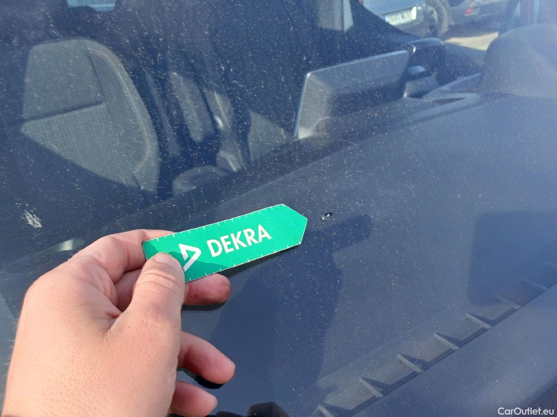  Peugeot  RIFTER PEUGEOT  / 2018 / 5P / monovolumen compacto GT Line Standard BlueHDi 96kW #30