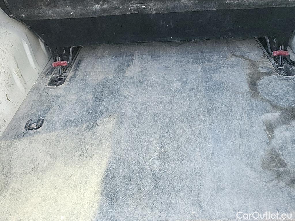  Opel  Vivaro OPEL  / 2019 / 4P / combi 1.5 Diésel 88kW (120CV) L Std Express #27