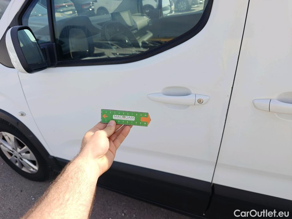  Peugeot  RIFTER PEUGEOT  / 2018 / 5P / monovolumen compacto Active Long BlueHDi 73kW #8