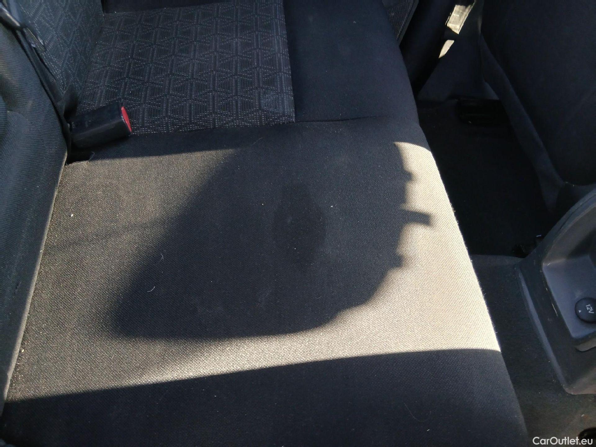  Ford  Ranger FORD  VU 4p 6G pickup 2.2 TDCi 118kW 4x4 Doble Cab. XL S/S #39