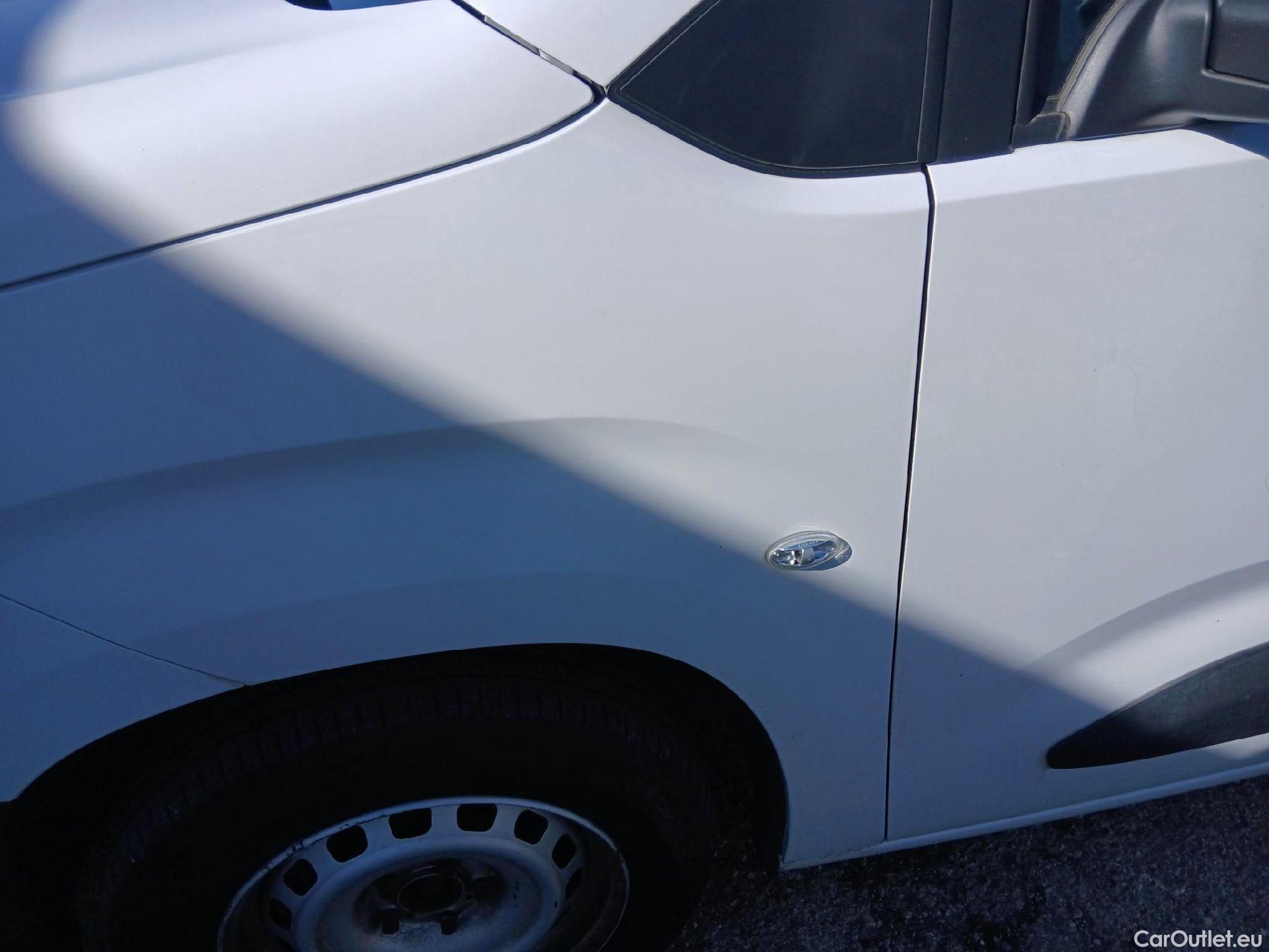  Opel  Combo OPEL  / 2018 / 3P / furgón derivado de turismo 1.5 TD 75kW (100CV) Express L H1 650kg #8