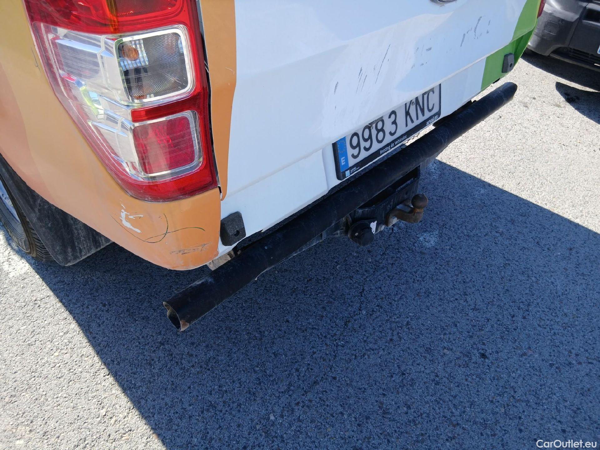  Ford  Ranger FORD  VU 4p 6G pickup 2.2 TDCi 118kW 4x4 Doble Cab. XL S/S #29