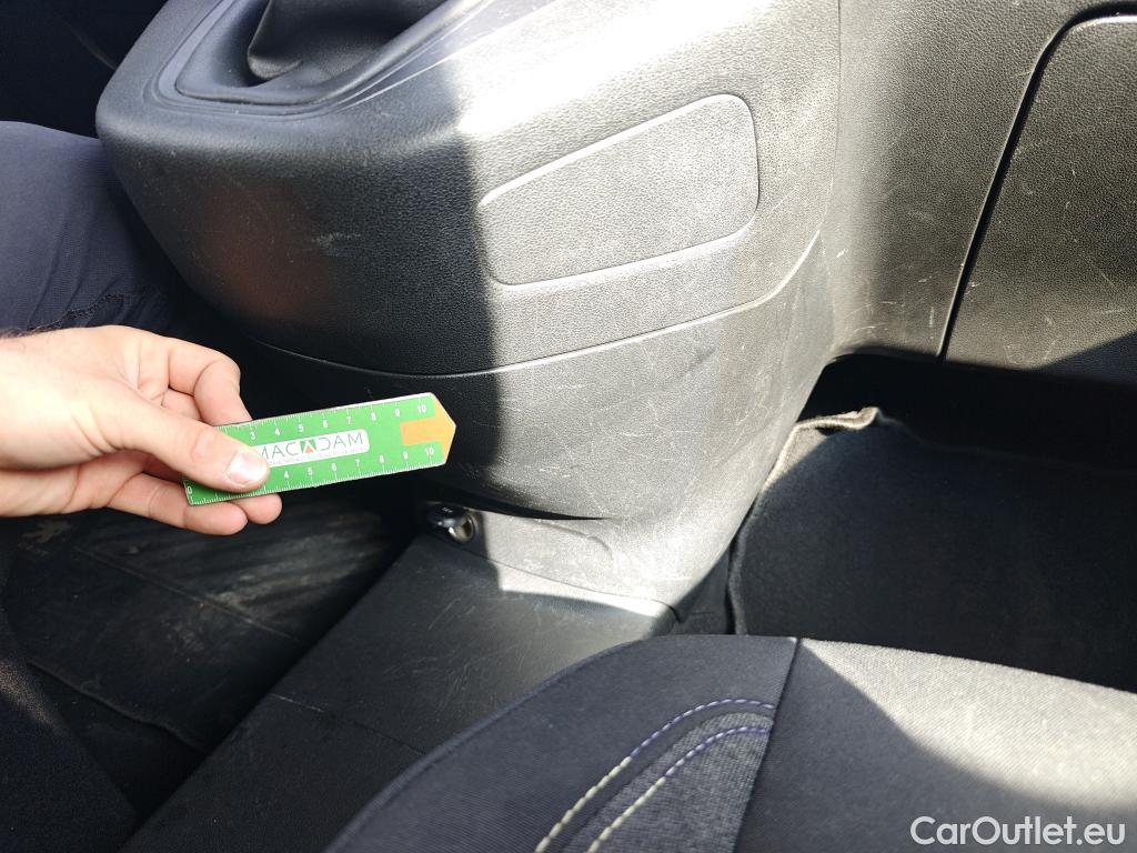  Peugeot  RIFTER PEUGEOT  / 2018 / 5P / monovolumen compacto Active Long BlueHDi 73kW #15