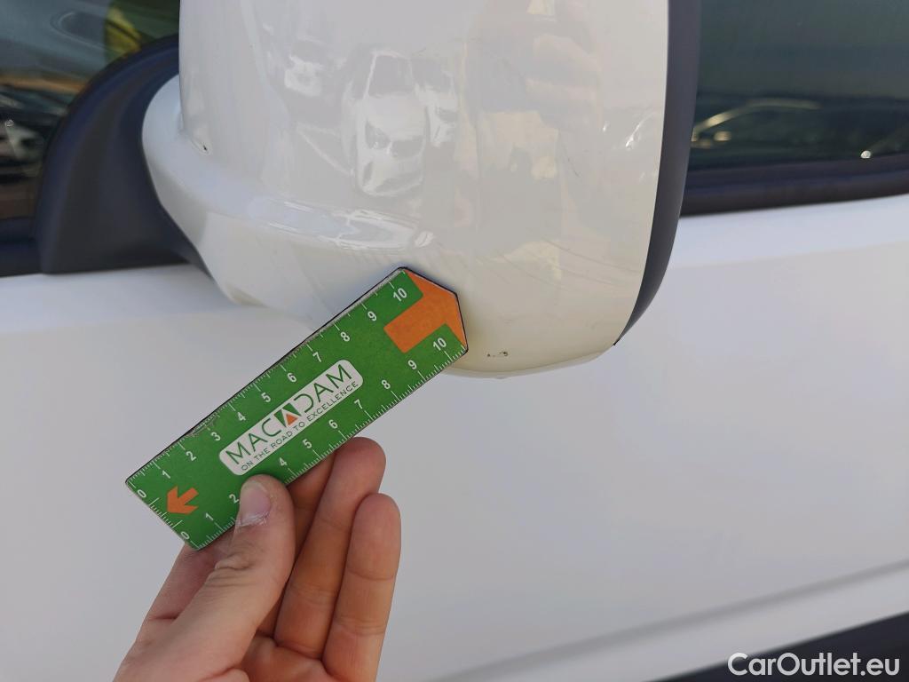  Peugeot  RIFTER PEUGEOT  / 2018 / 5P / monovolumen compacto Active Long BlueHDi 73kW #40