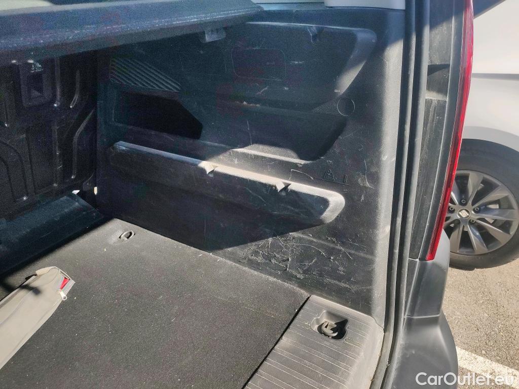  Peugeot  RIFTER PEUGEOT  / 2018 / 4P / monovolumen compacto Access Standard BlueHDi 73kW #19