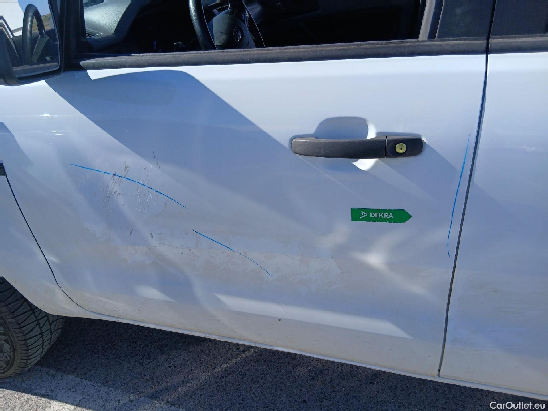  Ford  Ranger FORD  VU 4p 6G pickup 2.2 TDCi 118kW 4x4 Doble Cab. XL S/S #19