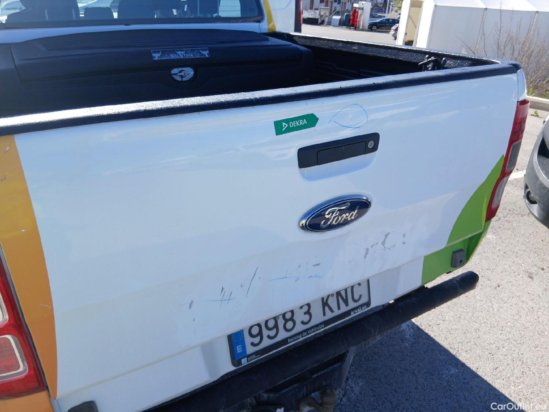  Ford  Ranger FORD  VU 4p 6G pickup 2.2 TDCi 118kW 4x4 Doble Cab. XL S/S #30