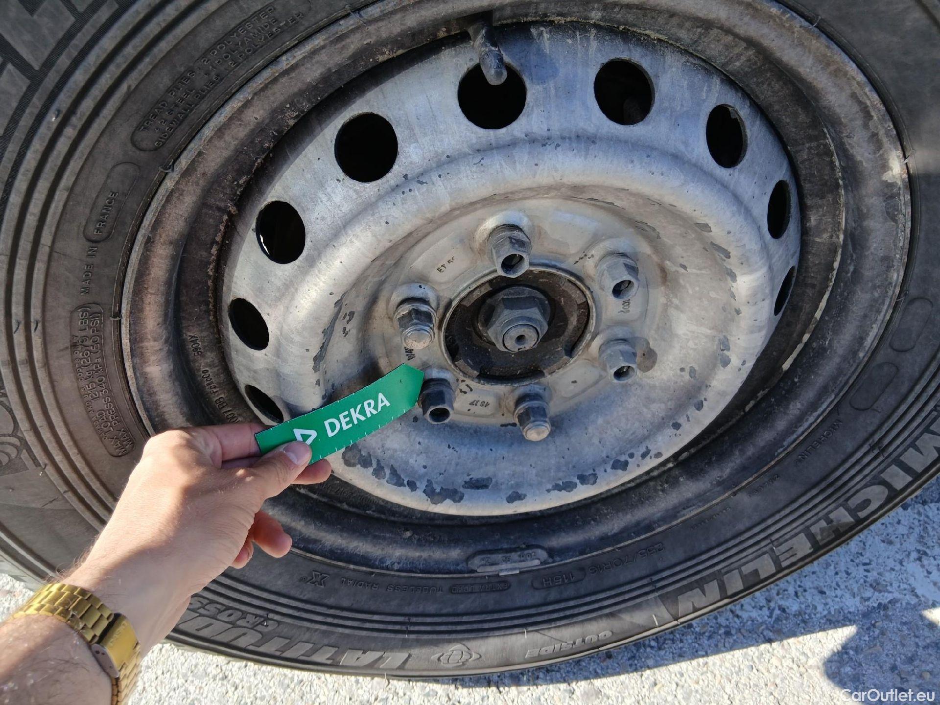  Ford  Ranger FORD  VU 4p 6G pickup 2.2 TDCi 118kW 4x4 Doble Cab. XL S/S #17