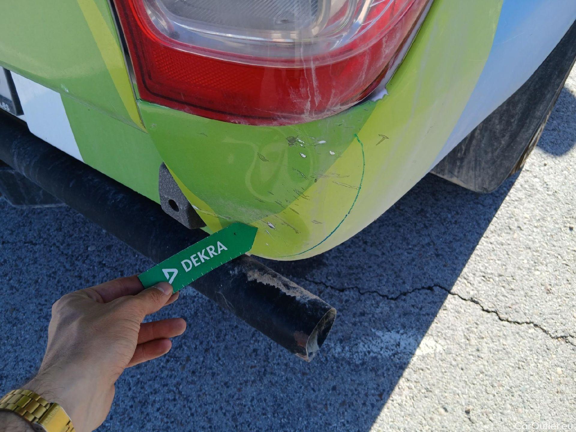  Ford  Ranger FORD  VU 4p 6G pickup 2.2 TDCi 118kW 4x4 Doble Cab. XL S/S #35