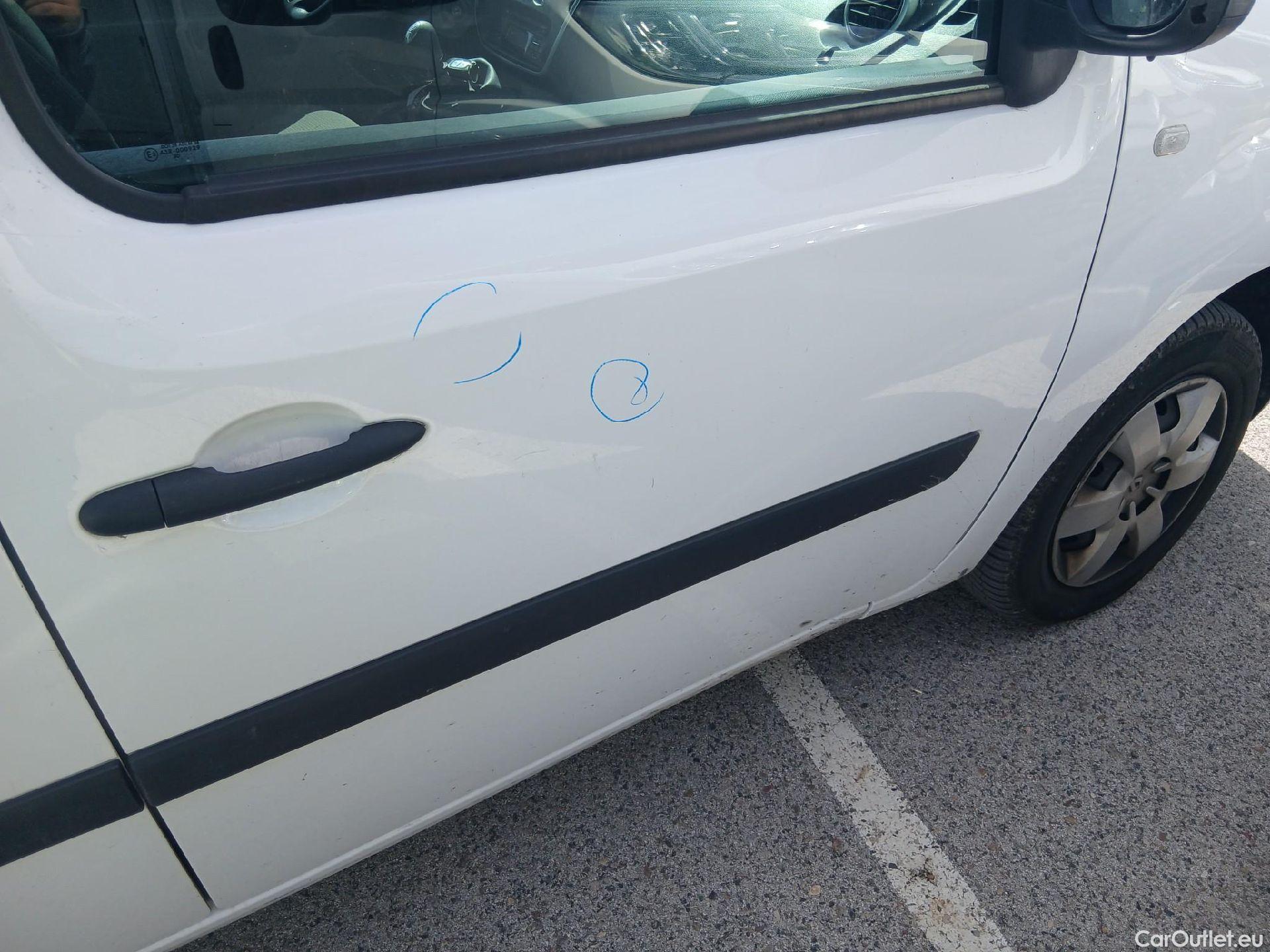  Renault  Kangoo RENAULT  Combi / 2013 / 4P / combi Profes. M1-AF Blue dCi 70 kW(95 CV) -SS) #32