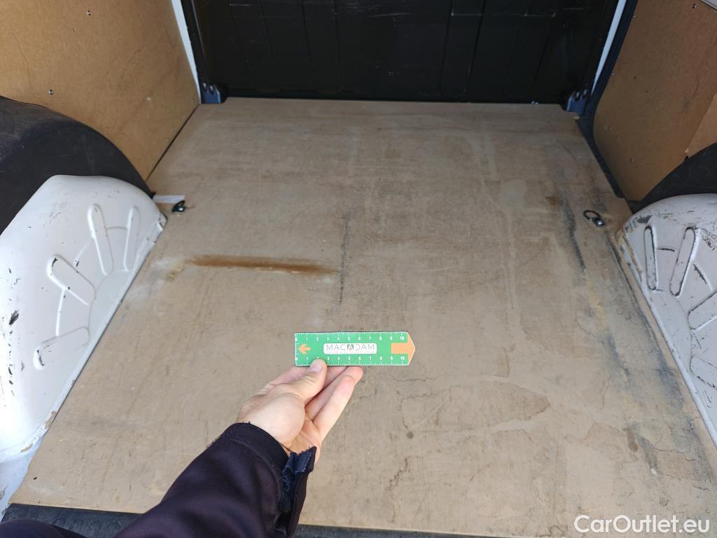  Renault  Kangoo RENAULT  Furgón/2013/3P/furgón derivado de turismo Profesional Blue dCi 59 kW (80CV) #51