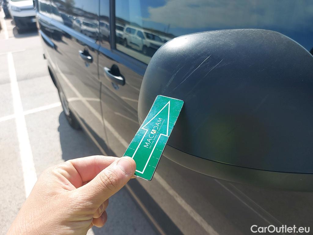  Land Rover  Discovery VOLKSWAGEN Transporter / 2020 / 4P / furgón Furgón Corto TN 2.0 TDI 81kW (110CV) #36