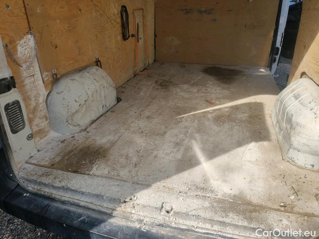  Renault  Master RENAULT  / 2019 / 4P / furgón Furgón T L2H2 3500 Bl dCi 81kW (110CV) #19