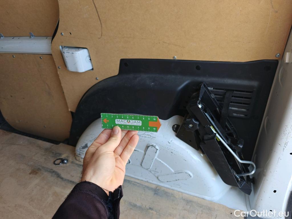  Renault  Kangoo RENAULT  Furgón/2013/3P/furgón derivado de turismo Profesional Blue dCi 59 kW (80CV) #49