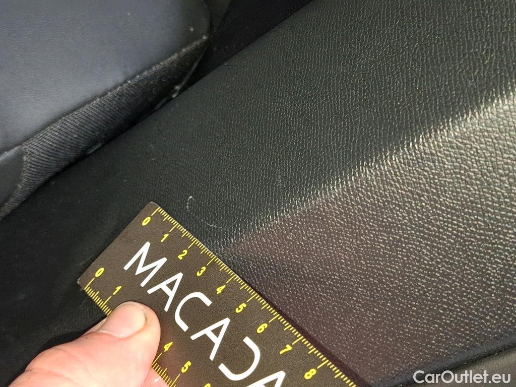  Peugeot  3008 PEUGEOT  / 2020 / 5P / SUV PureTech 180 S&S EAT8 GT Pack #23