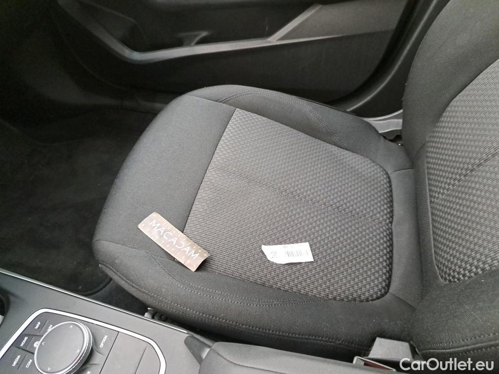  Bmw  Serie 1 BMW Série 1 / 2019 / 5P / Berline 116d DKG7 Business Design #9