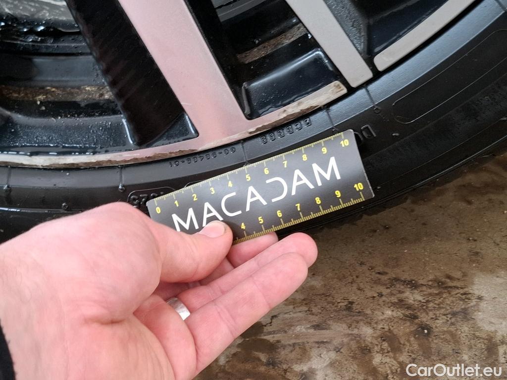  Peugeot  3008 PEUGEOT  / 2020 / 5P / SUV PureTech 180 S&S EAT8 GT Pack #15