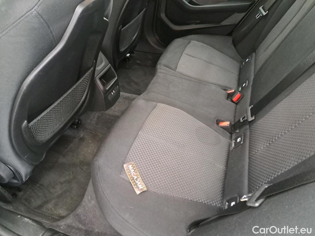  Bmw  Serie 1 BMW Série 1 / 2019 / 5P / Berline 116d DKG7 Business Design #14