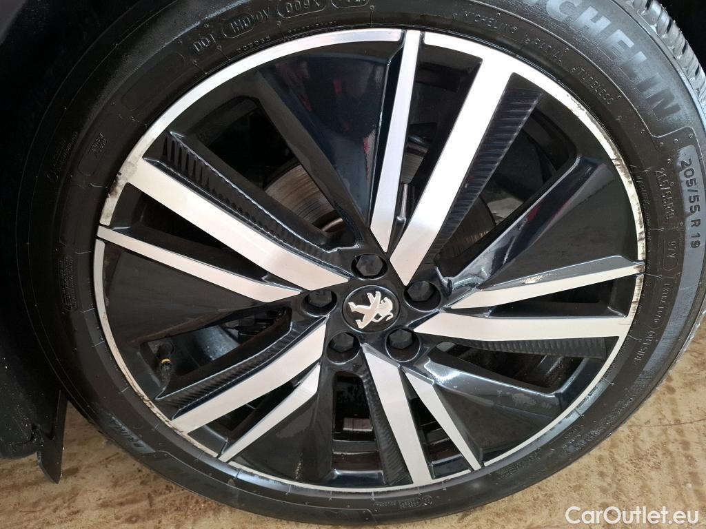  Peugeot  3008 PEUGEOT  / 2020 / 5P / SUV PureTech 180 S&S EAT8 GT Pack #1