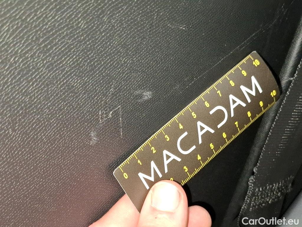  Peugeot  3008 PEUGEOT  / 2020 / 5P / SUV PureTech 180 S&S EAT8 GT Pack #18