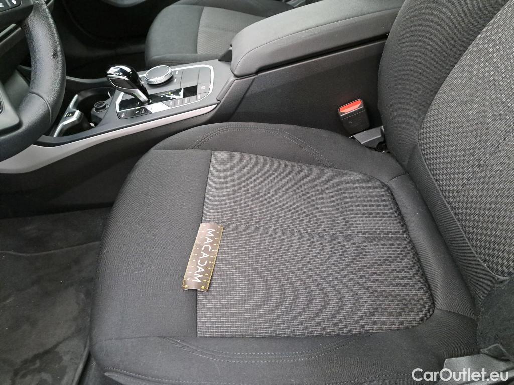  Bmw  Serie 1 BMW Série 1 / 2019 / 5P / Berline 116d DKG7 Business Design #12