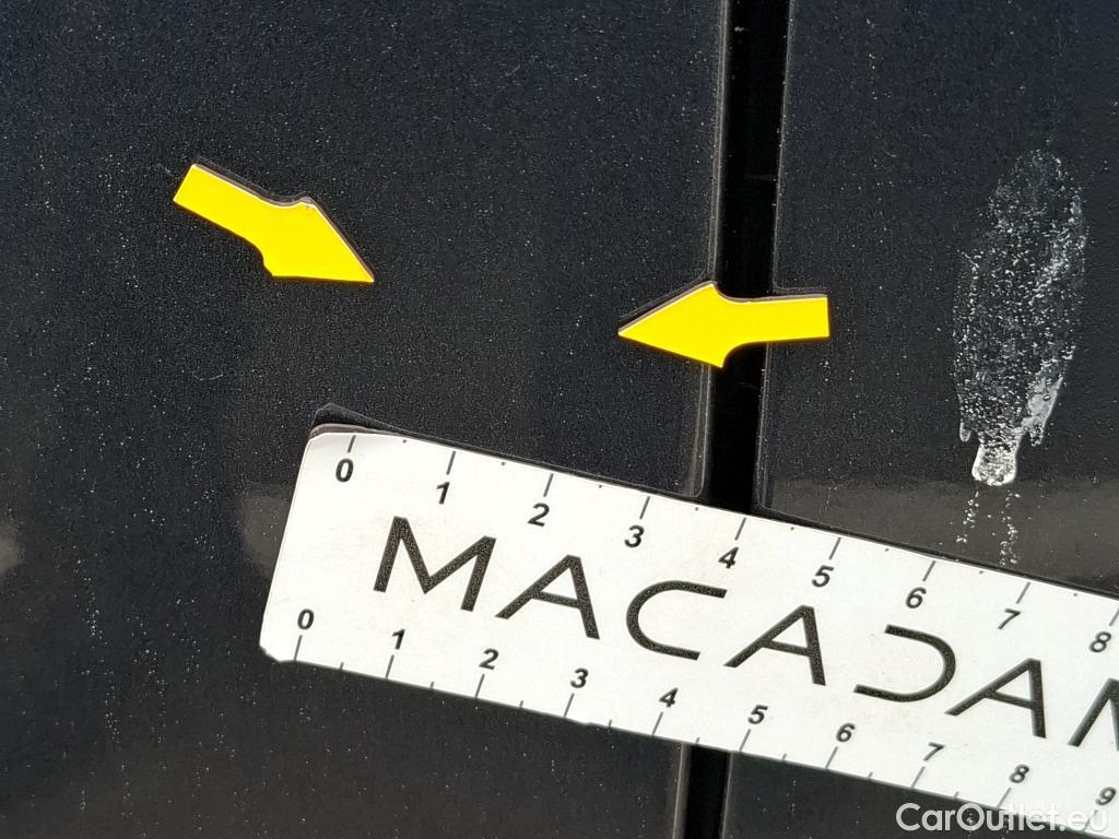  Nissan  Micra NISSAN  / 2016 / 5P / Berline IG-T 92 Business Edition #26