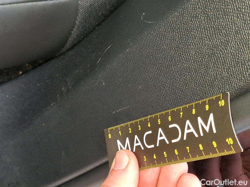  Peugeot  3008 PEUGEOT  / 2020 / 5P / SUV PureTech 180 S&S EAT8 GT Pack #21