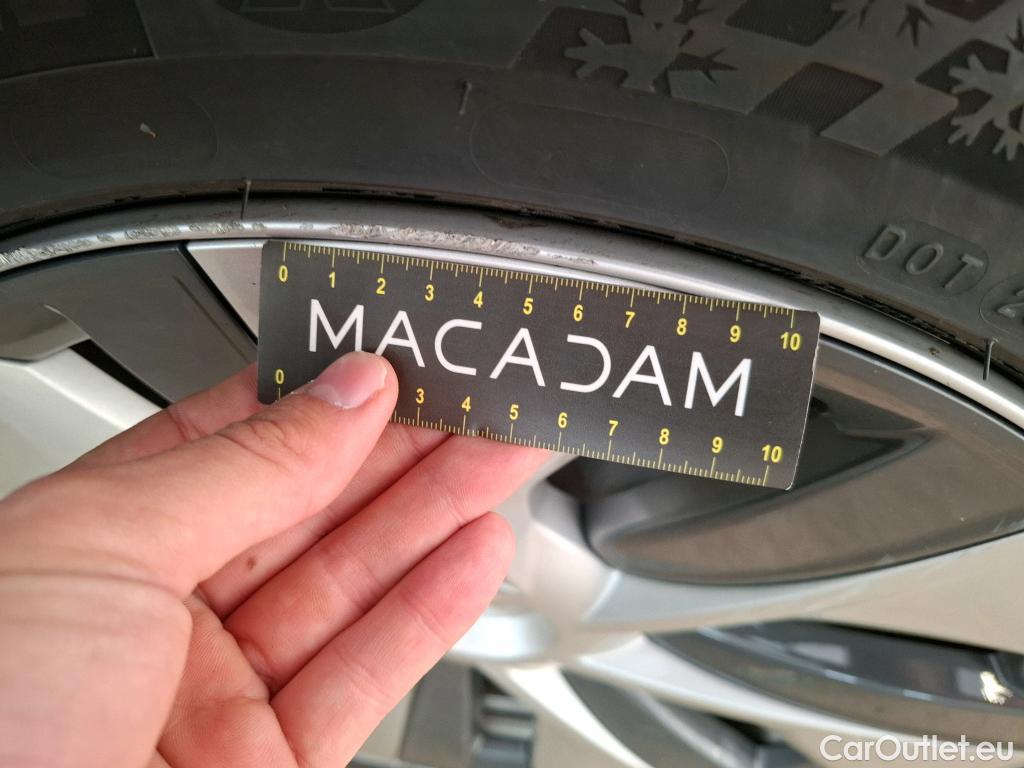  Tesla  Model Y TESLA  / 2020 / 5P / SUV Long Range Dual Motor AWD #18