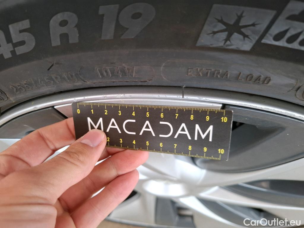  Tesla  Model Y TESLA  / 2020 / 5P / SUV Long Range Dual Motor AWD #9