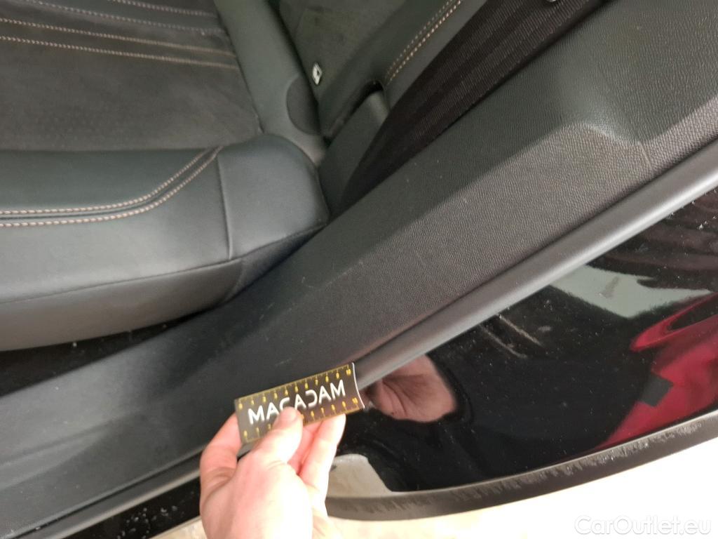  Peugeot  3008 PEUGEOT  / 2020 / 5P / SUV PureTech 180 S&S EAT8 GT Pack #20