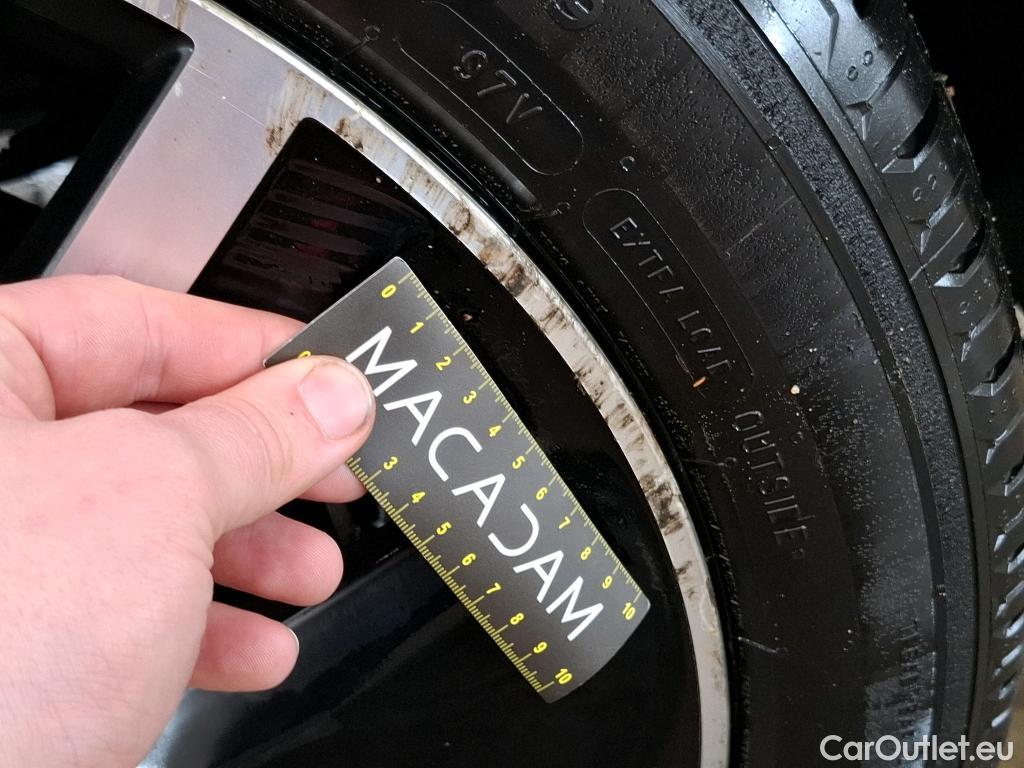  Peugeot  3008 PEUGEOT  / 2020 / 5P / SUV PureTech 180 S&S EAT8 GT Pack #7