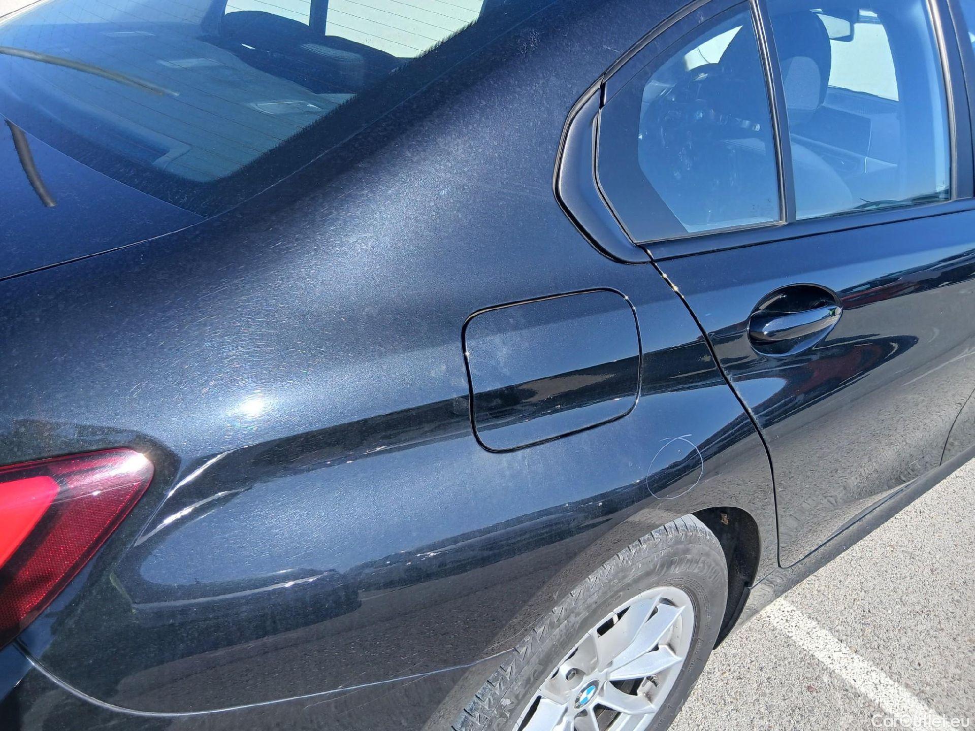  Bmw  Serie 3 BMW  / 2018 / 4P / sedán 318d Auto. #13